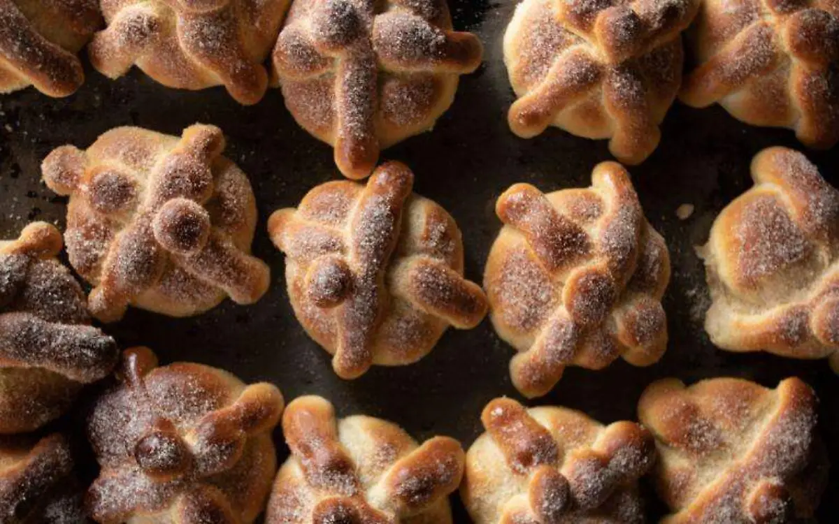 Venden pan de muerto en pleno agosto 